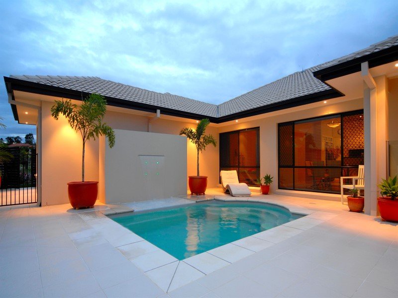 Courtyard Swimming Pools Ideal For Townhouses Small Areas
